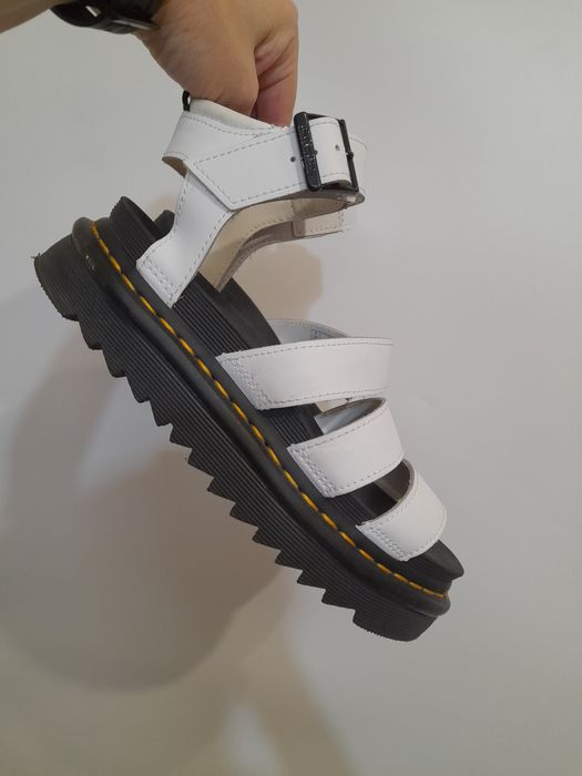 Dr.Martens Blaire жіночі шкіряні босоніжки