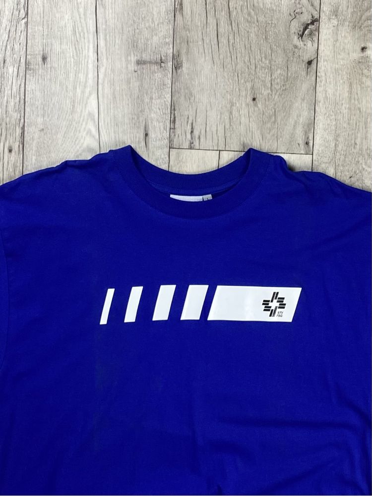 Reebok футболка L размер спортивный с принтом синие оригинал