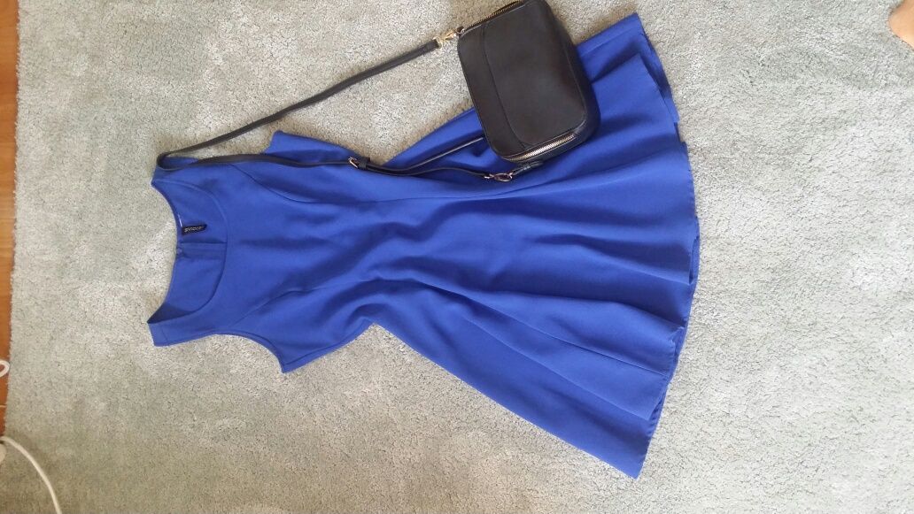 Chabrowa niebieska rozkloszowana basic sukienka hm 36