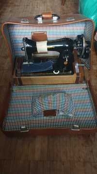 Ручна швейна машинка подолка