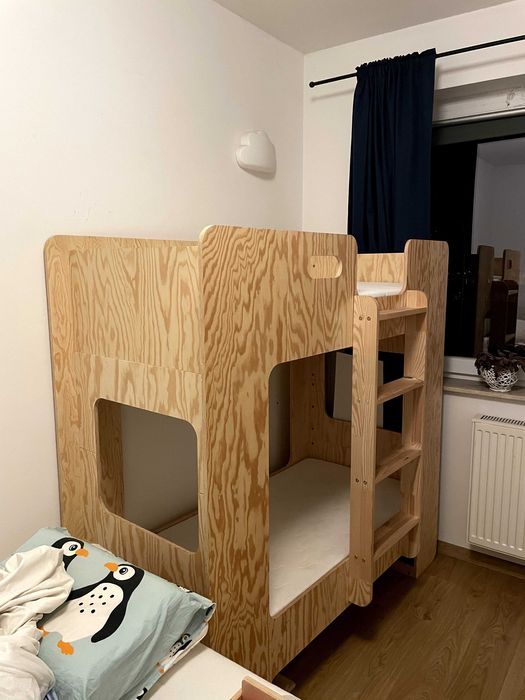 Łóżko piętrowe (70 cm x 160 cm) dla dzieci + 2 materace