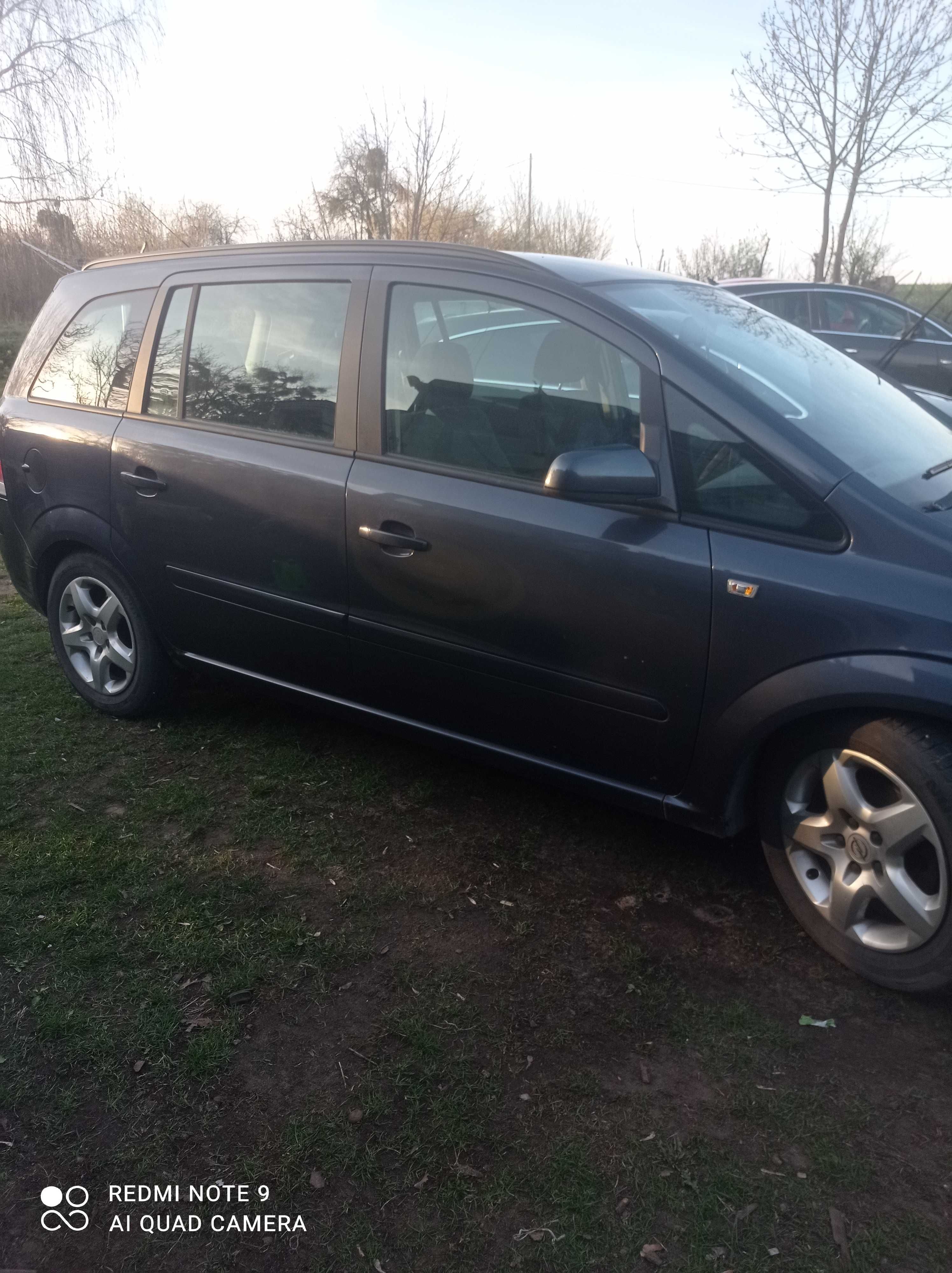 Opel Zafira b 1.8 benzyna/ gaz