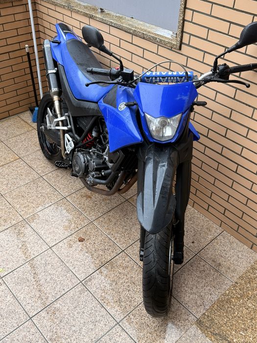 XT660X Supermotard com escapes MIVV SUONO