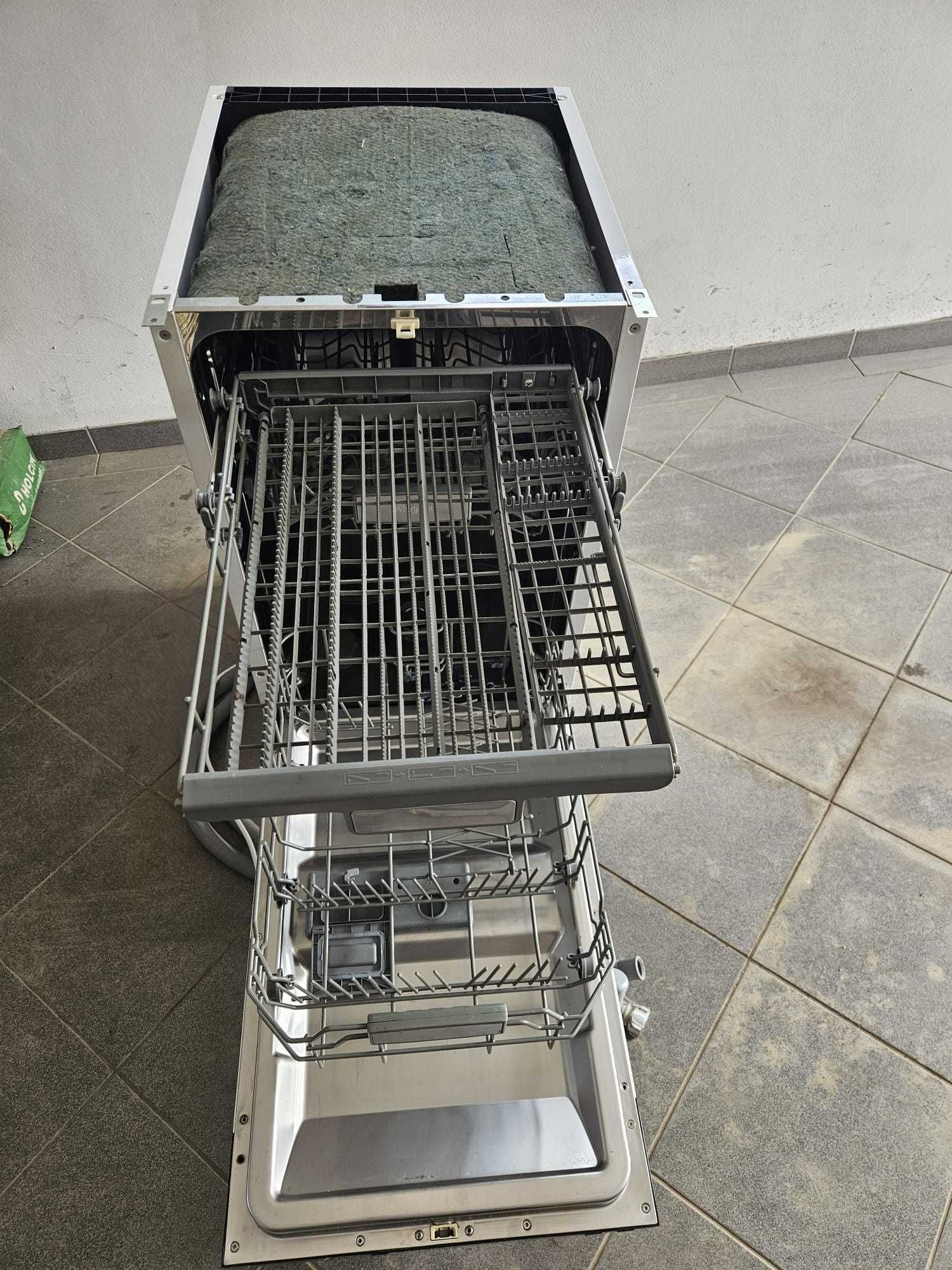 Zmywarka Whirlpool 45tka pod zabudowę, uszkodzona. Odbiór osobisty