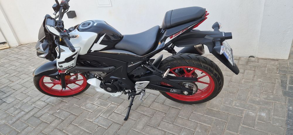 GSX-S 125cc como nova