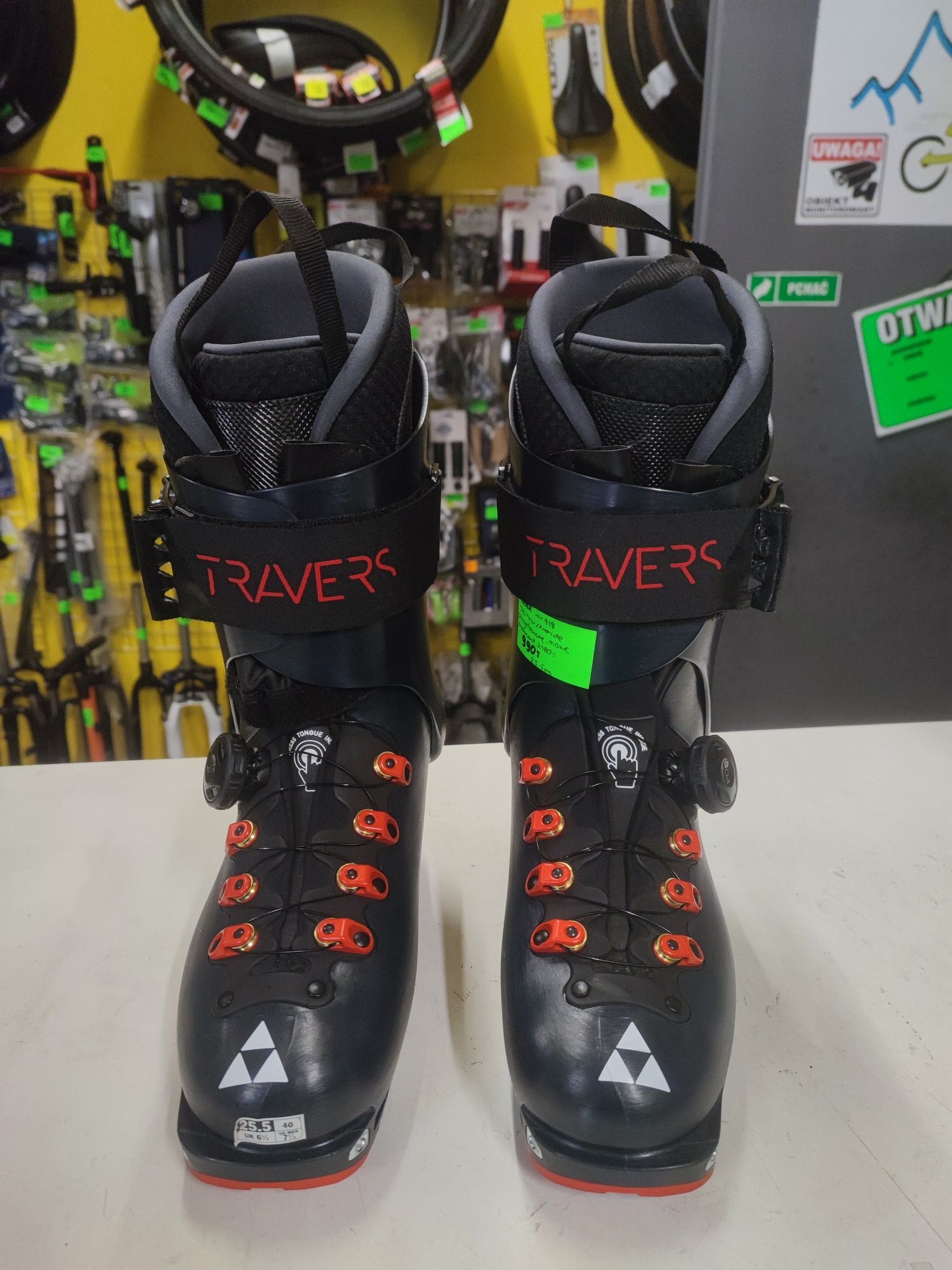 Nr 918 Nowe buty skitourowe Fischer travers TS 25.5