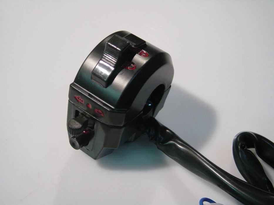 Comando de guiador com piscas, luzes e buzina