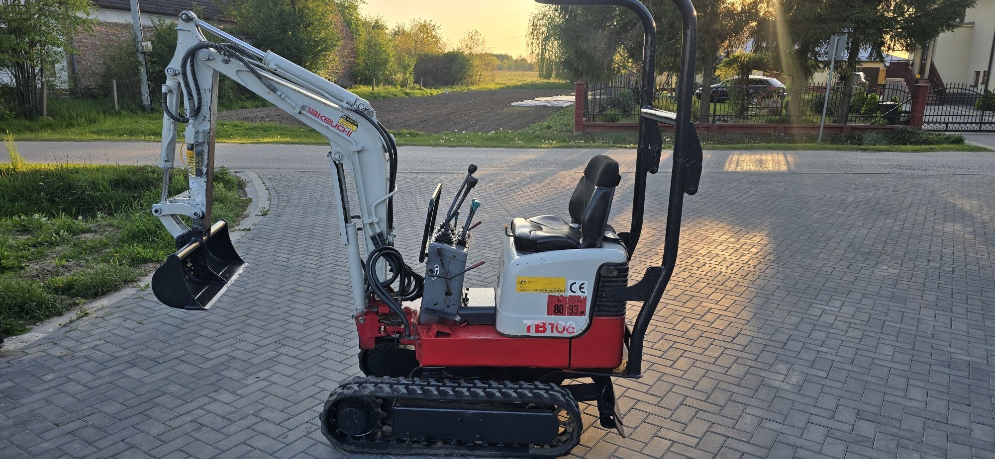 Minikoparka jcb 1100kg Wytulejowana Micro koparka Mocna