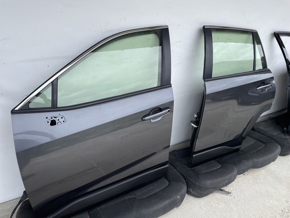 Двері Toyota Rav4 2019-22h передня ліва Тойота Рав4 2020-21р