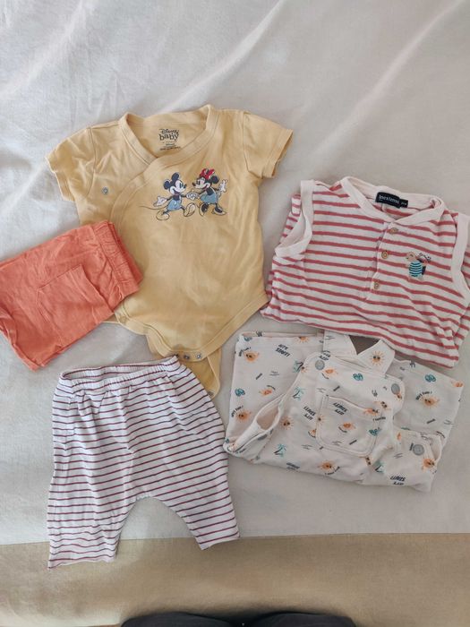 Roupa de bebé menino