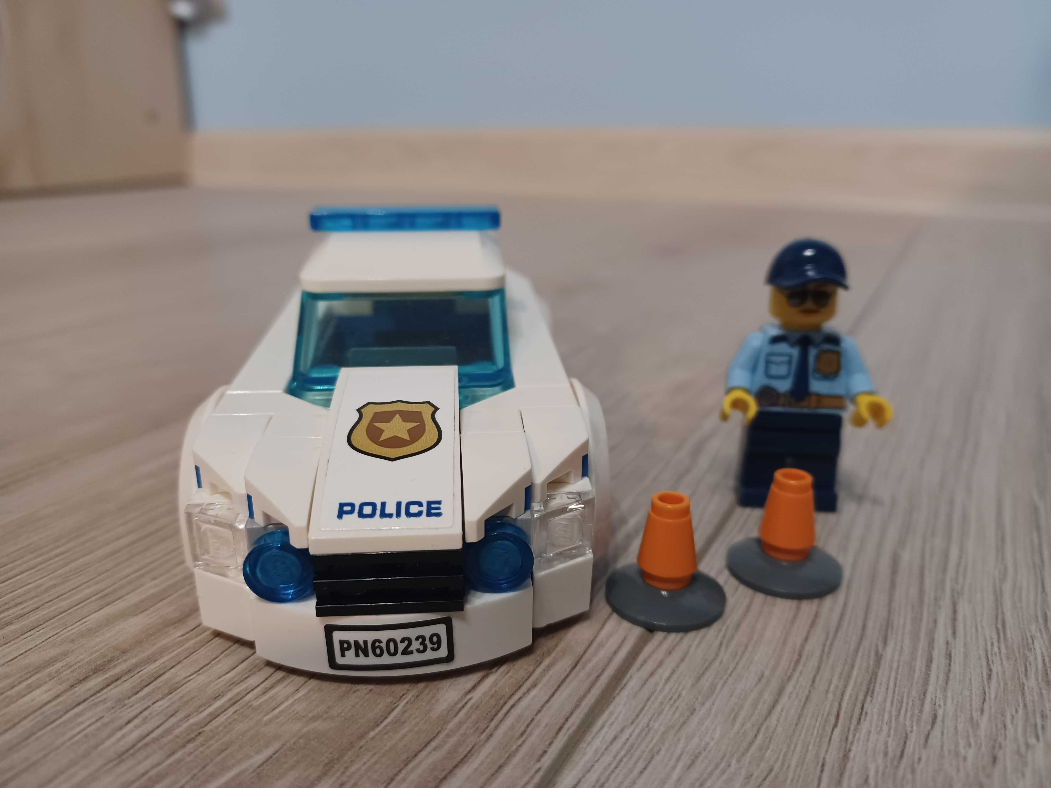 LEGO City samochód policyjny 60239