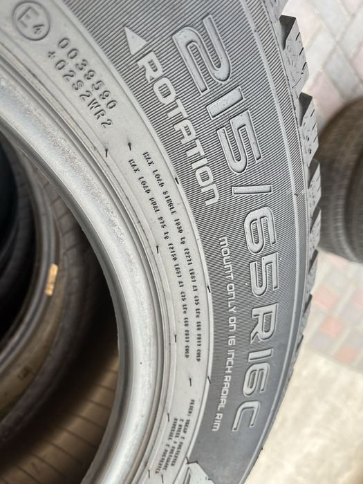 Шини 215/65 R16СNokian Snowproof резина бу зима цешка