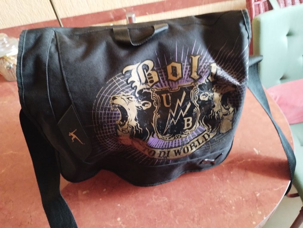 Torba na ramię PUMA jest kod QR Usain Bolt Perf. Messenger Bag,