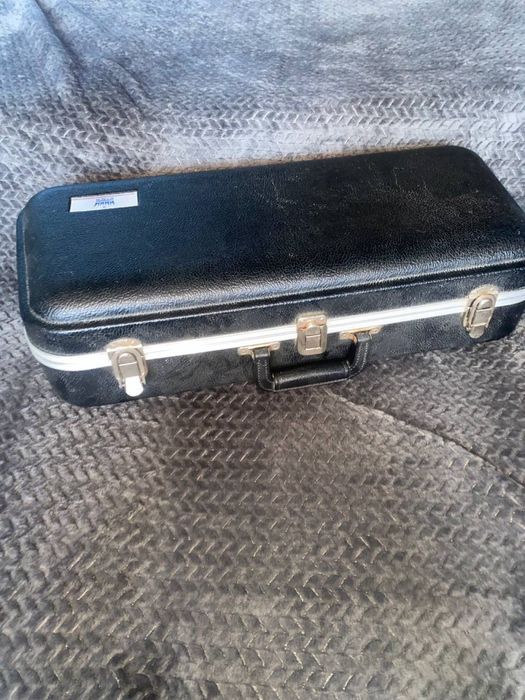 Саксофон альт (чёрный, стильный дизайн)