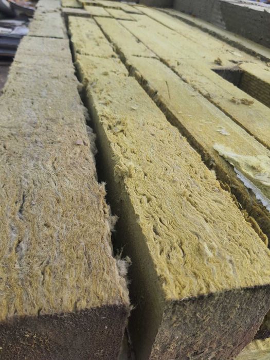 Izolacja ścian i poddaszy - kostki z wełny mineralnej