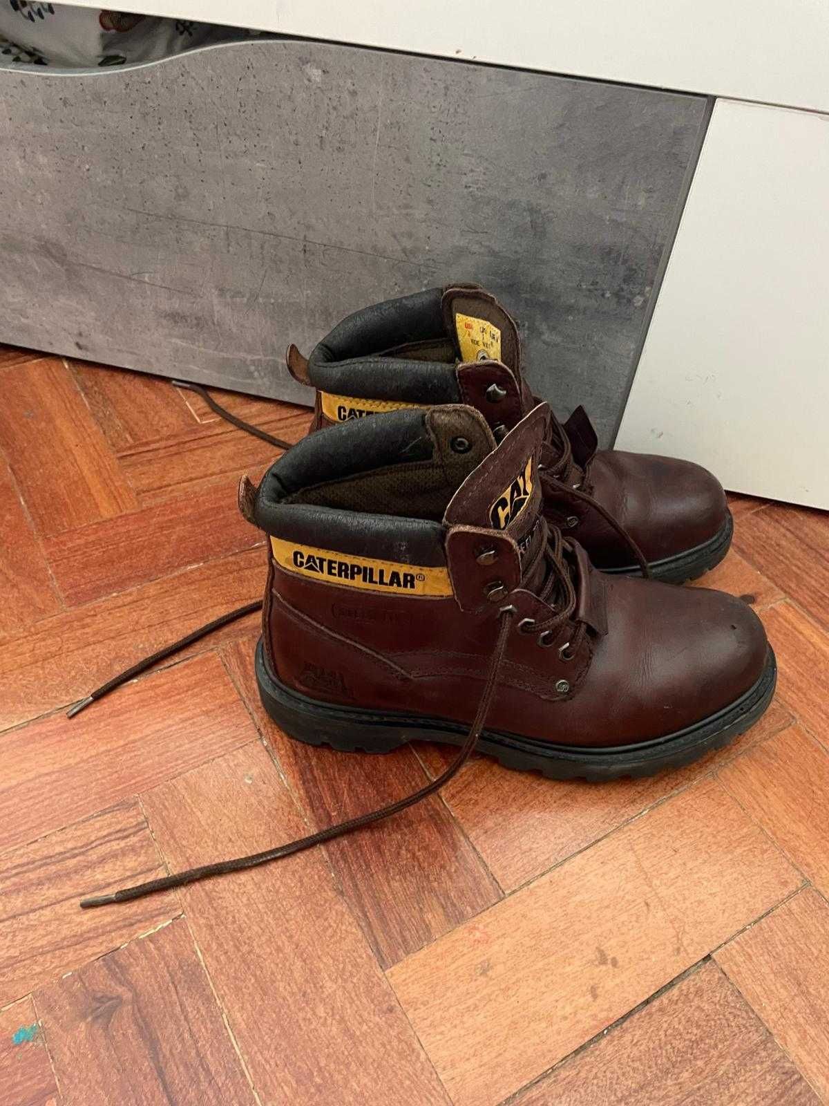 Botas Caterpillar com biqueira de aço 42