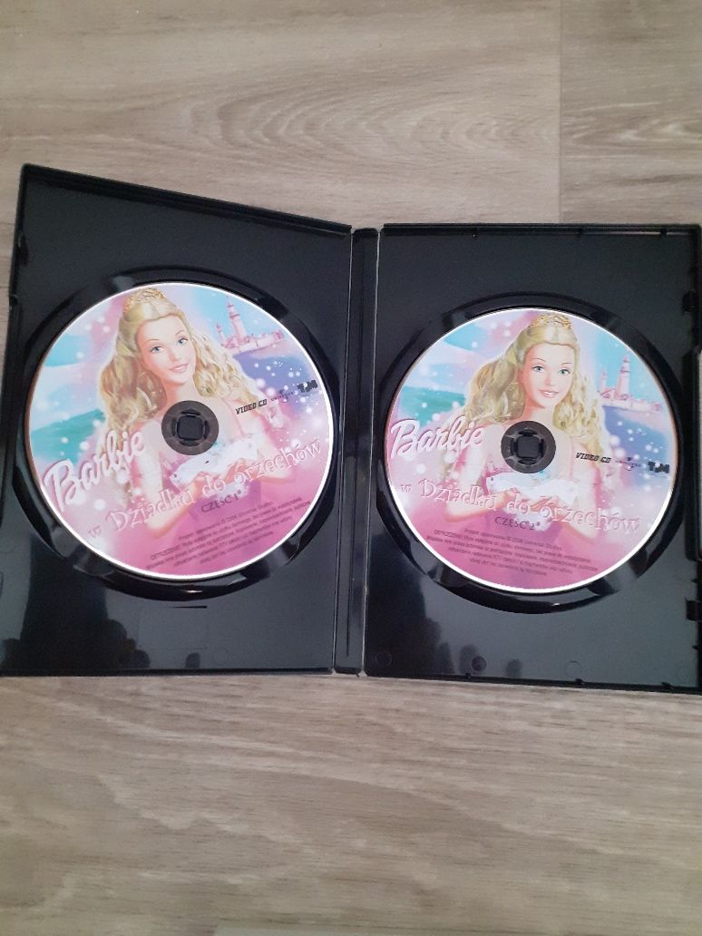 Bajki DVD Barbie + Polly Pocket + gratis