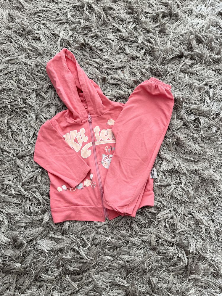 Różowy dres kitten 74 dla dziewczynki bluza z kapturem spodnie