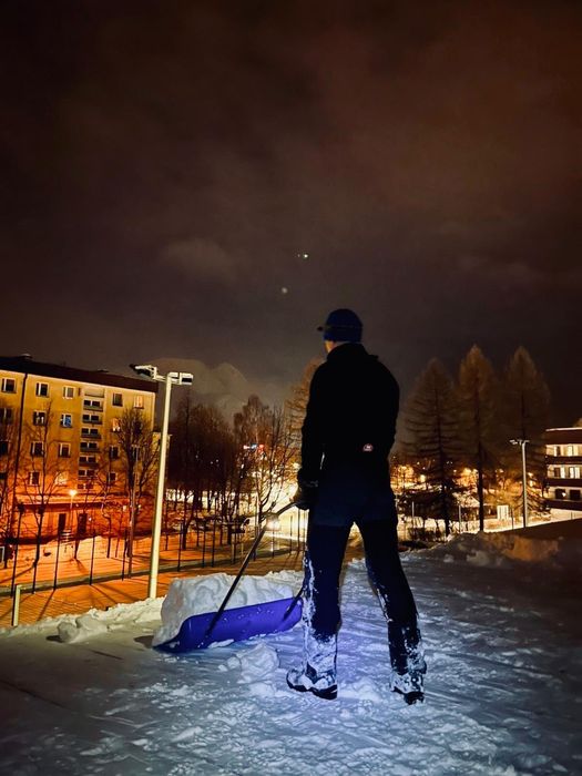 Odśnieżanie  dachów/ skuwanie sopli / prace na wysokosci
