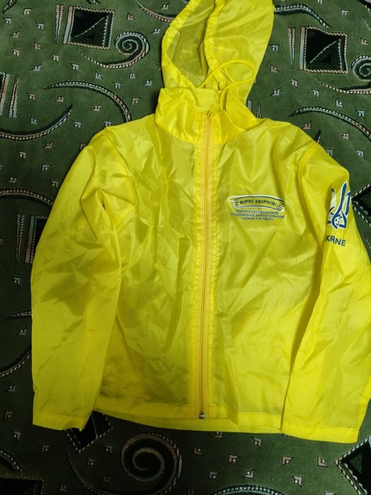 Віддам речі на футбол для хлопчики