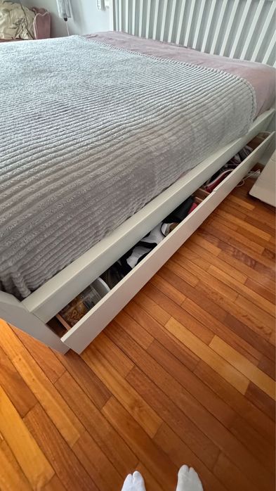Estrutura cama com arrumacao ikea IDANÄS 160x200 bom estado