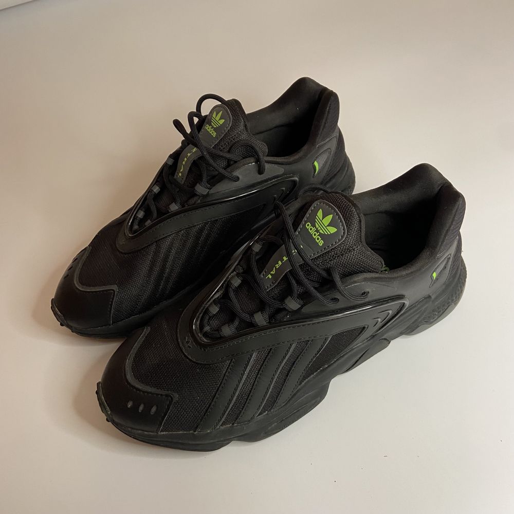 Adidas Oztral 44 Чоловічі кросівки