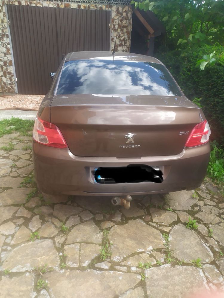 PEUGEOT 301 дизель 1,6 двигун