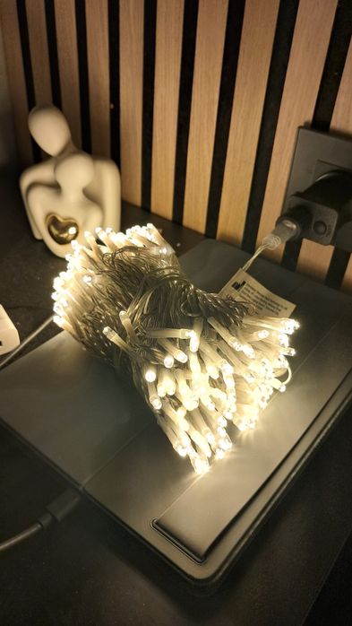 Luz de natal com 200 LED's 20 metros + fio  interior ou exterior