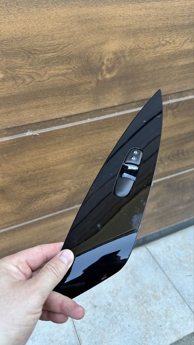 Ручка водительской двери с бесключевым доступом Nissan Leaf ZE1 18-22