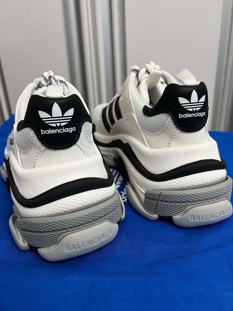 Женские кроссовки BALENCIAGA Adidas Triple S Баленсиага оригинал