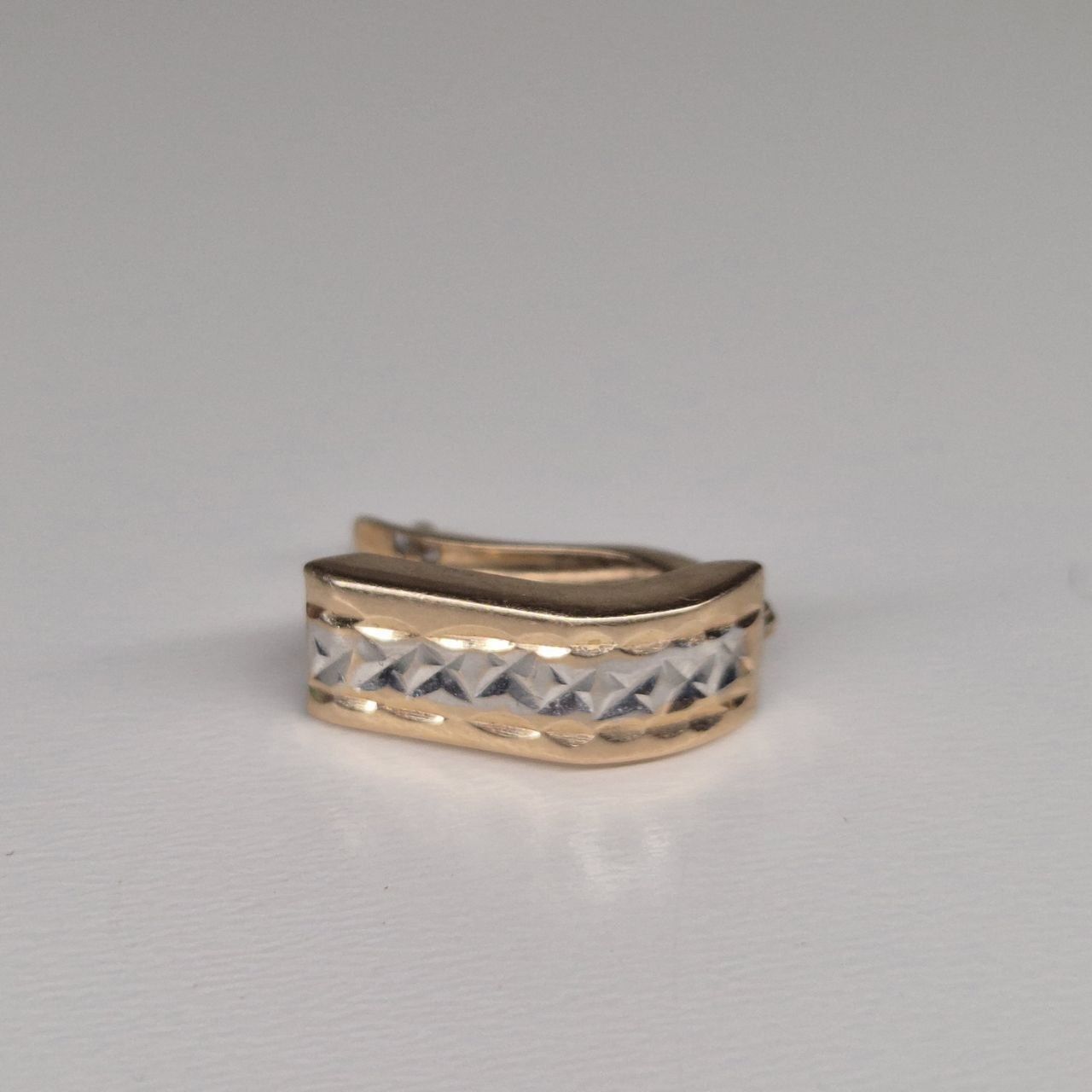 Серёжка золотая 585