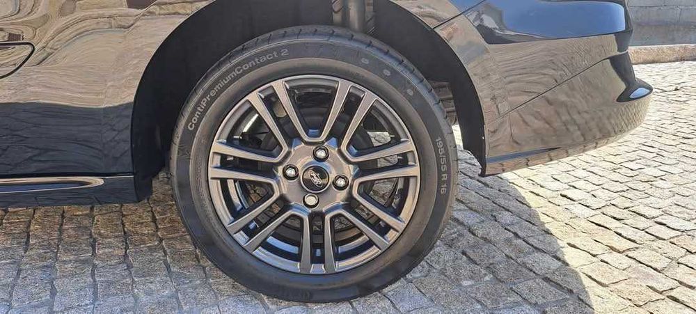 Ford transit courrier