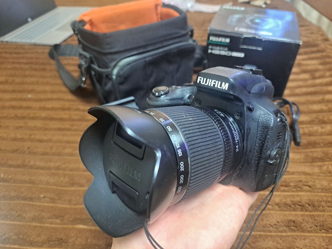 Fujifilm FinePix HS50EXR