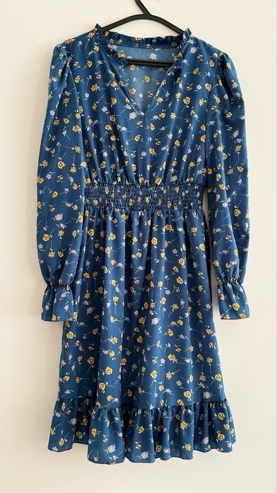 Vestido curto com manga