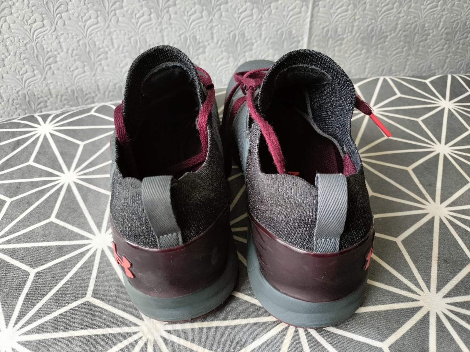 Under Armour кроссовки