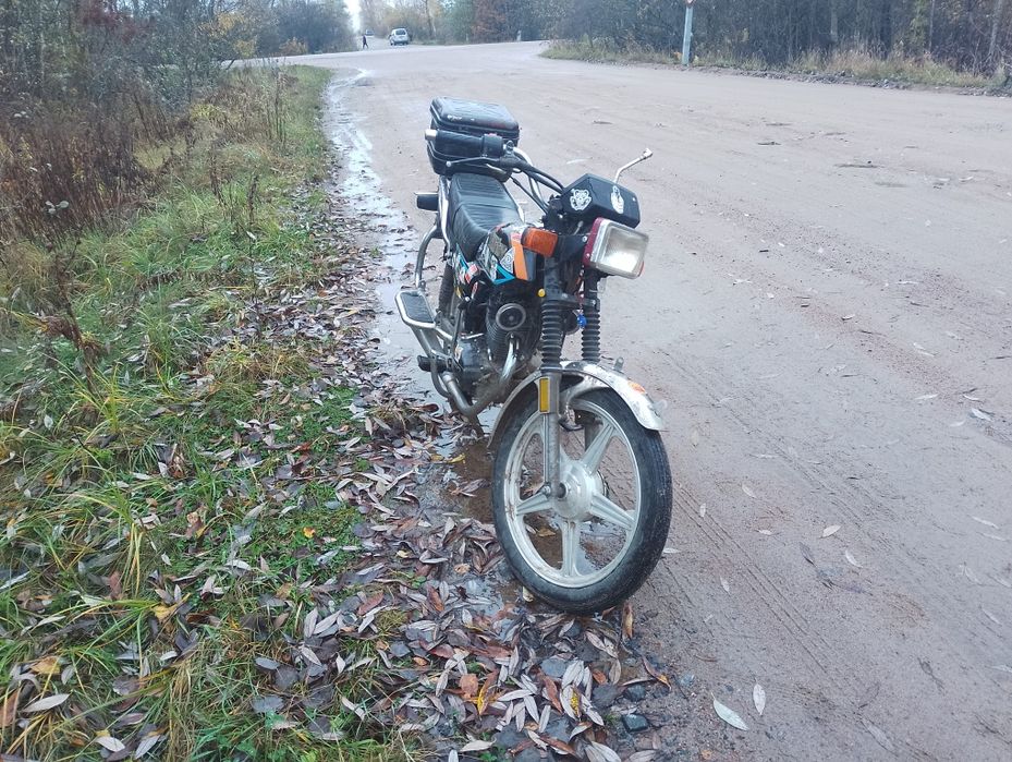мото в хорошому стаі