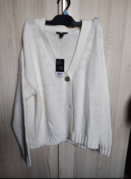 Nowy kardigan L es
