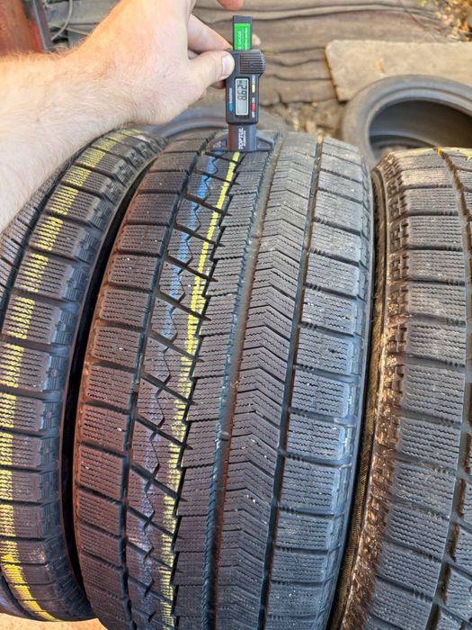 Шины БУ 215 50 R 17 Bridgestone blizzak VRX  Зимни комплект