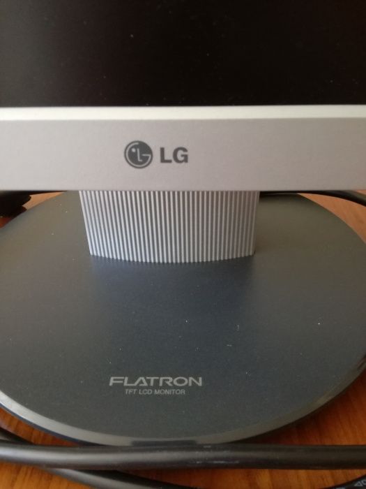 ∆ monitor lg 17