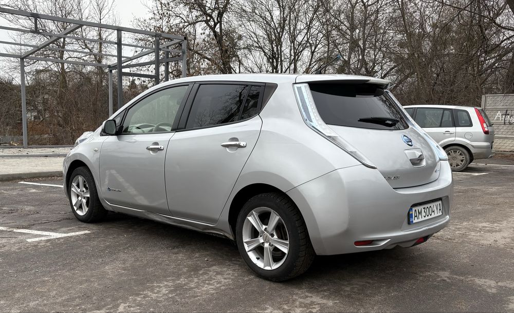 Продам Nissan Leaf 24kw