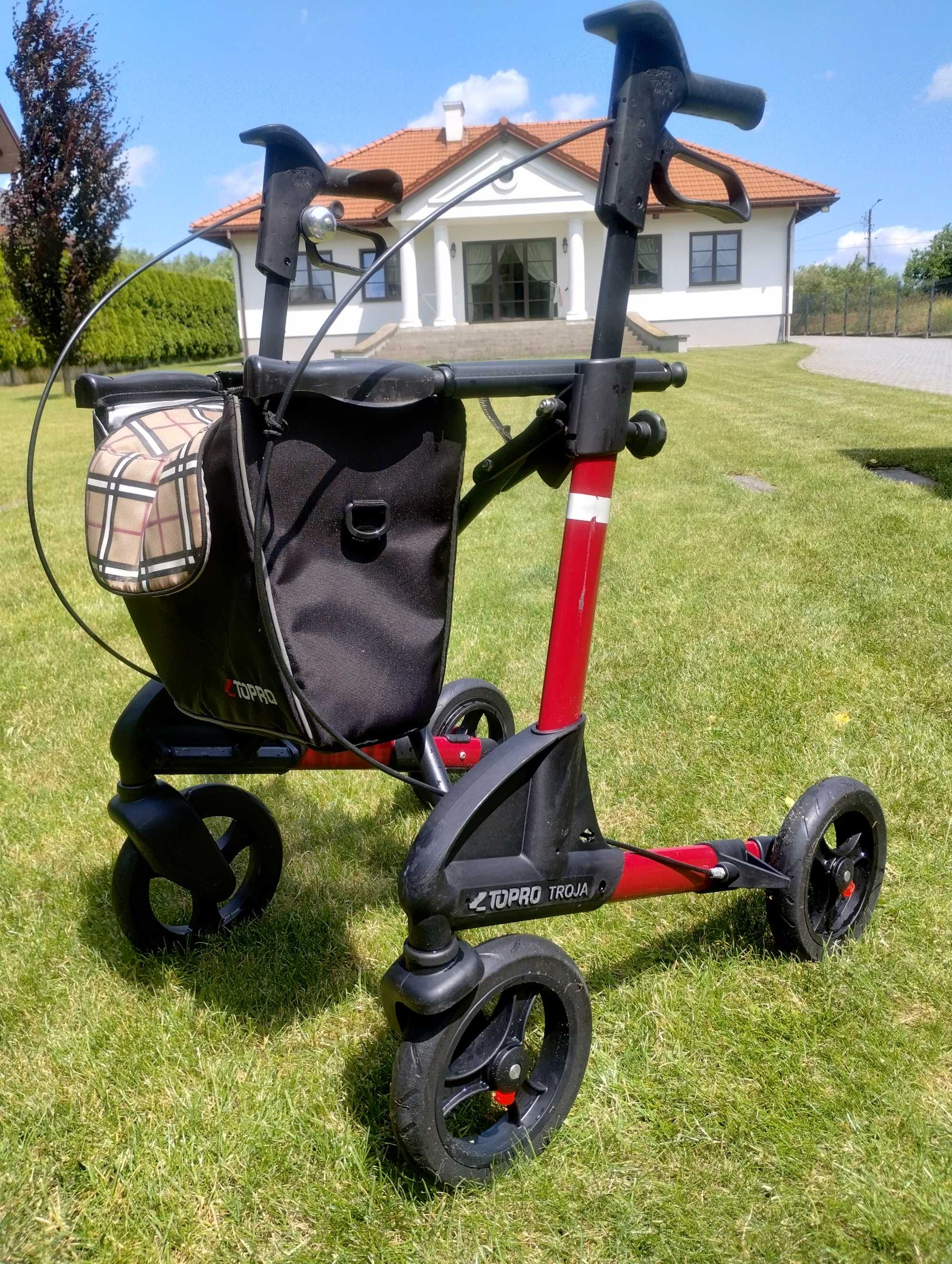 Balkonik chodzik Topro Troja z torbą.