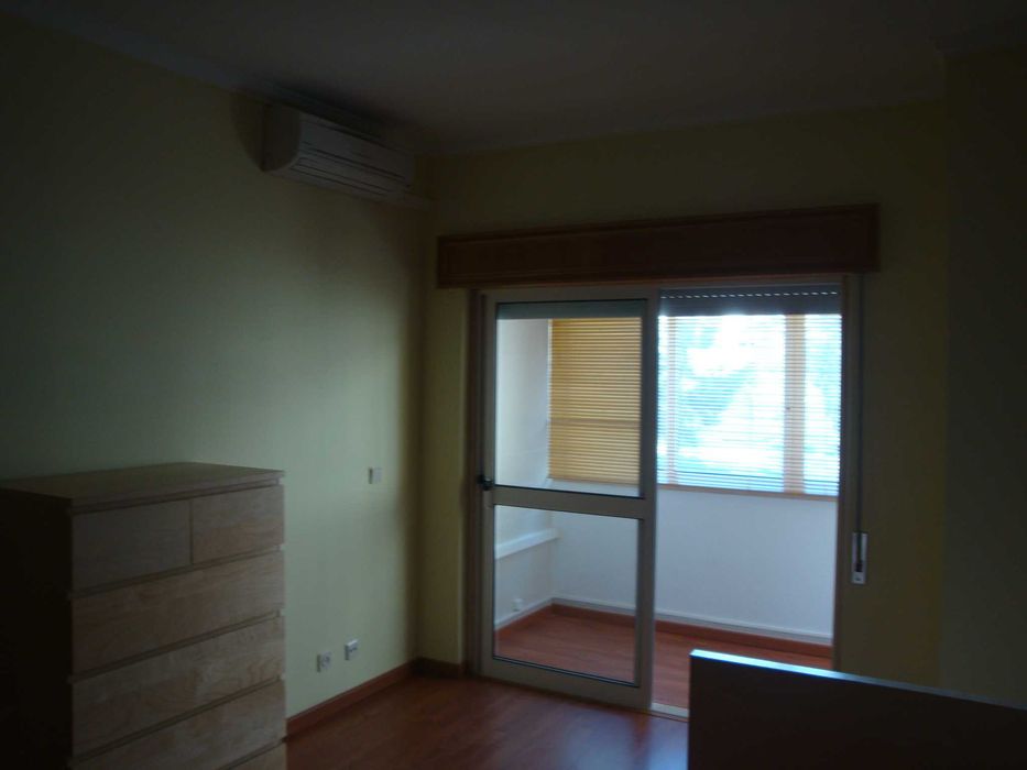 Aluga-se Apartamento T2 - Póvoa de Santa Iria