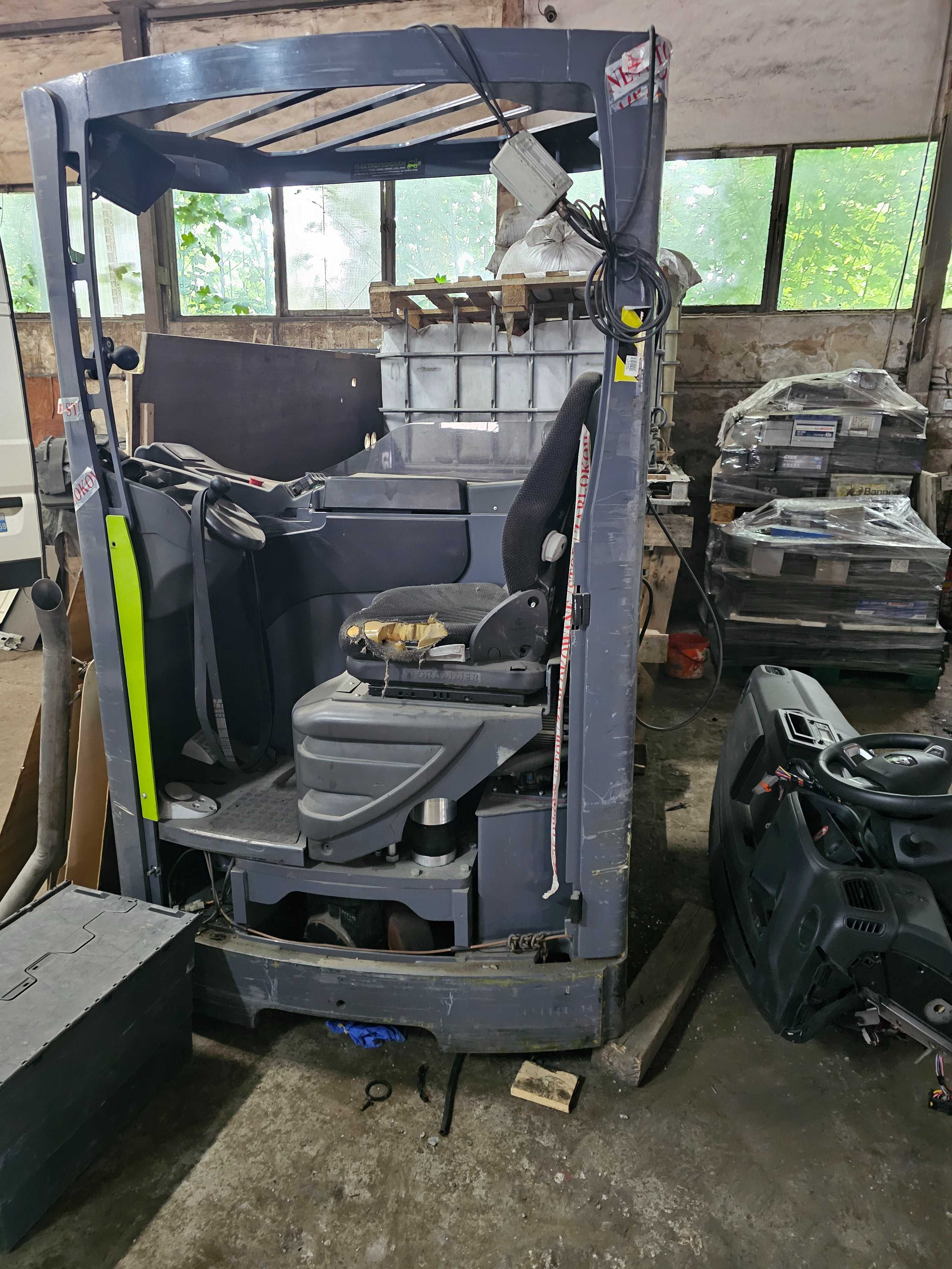 Wózek widłowy CLARK CRT16AC 2014 magazynowy 9m