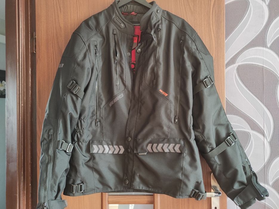 Kurtka sportowa z usztywniaczem