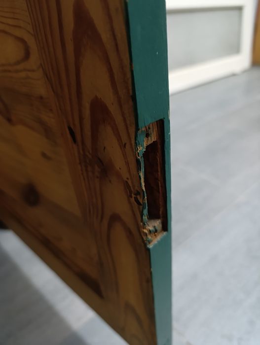 Szafka drewniana z rozkładanym blatem