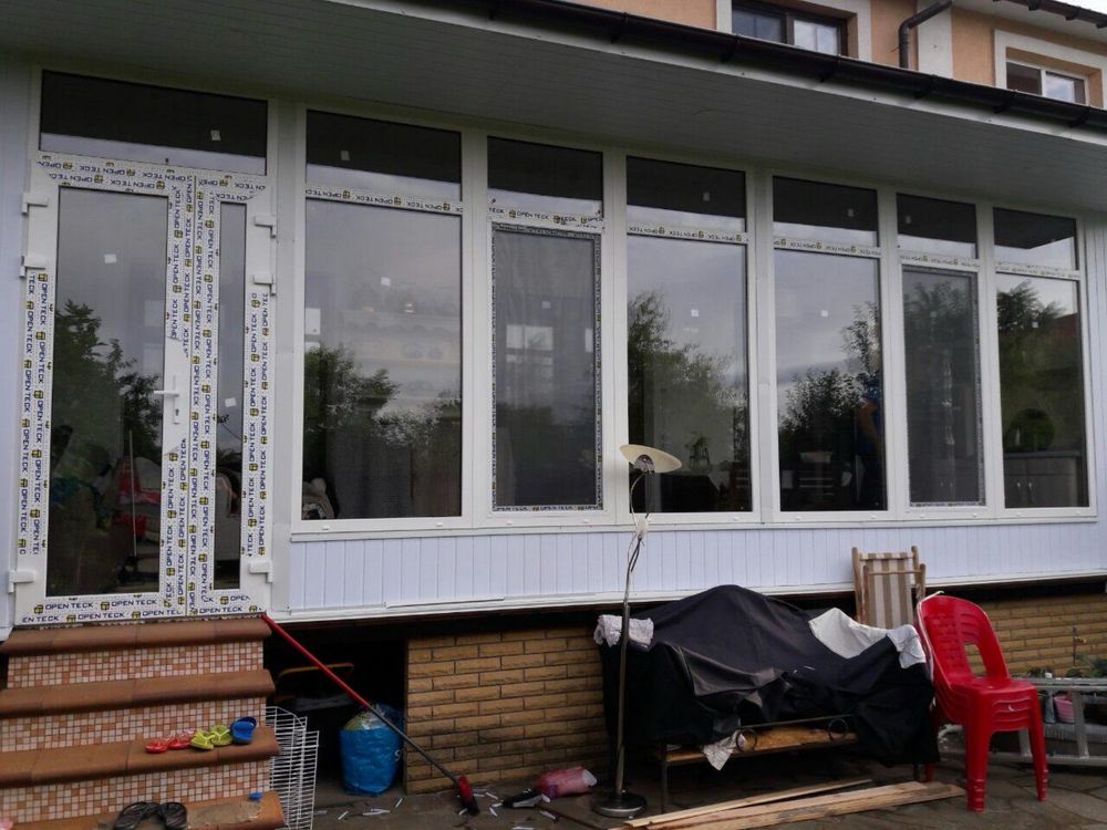 Професійна установка та продаж вікон і балконів під ключ у Києві і обл