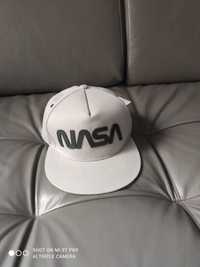 Nowa czapka z daszkiem Cropp NASA