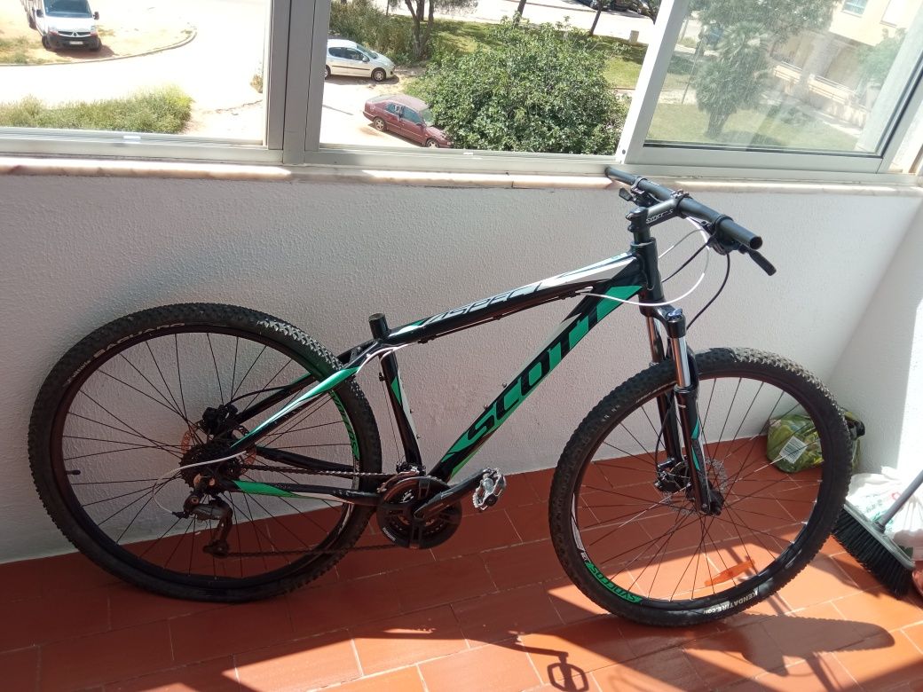 Vendo BTT Scott Aspect 950 ou troco por BMX profissional.