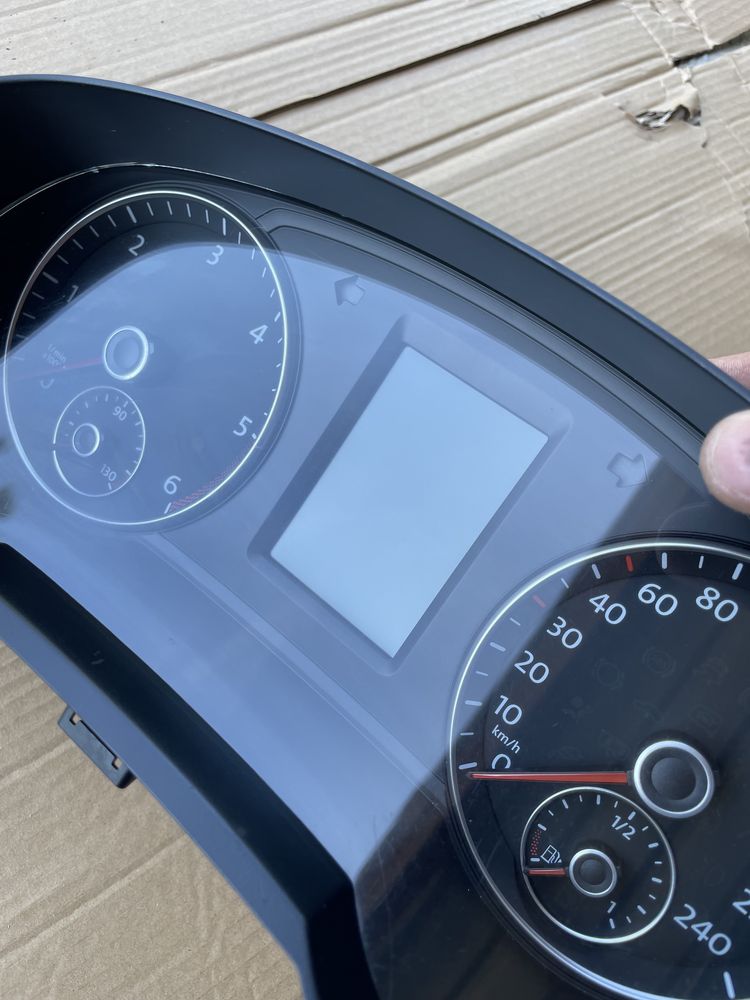 Licznik zegary prędkośćiomierz VW sharan 7N 2.0 tdi  diesel  Europa