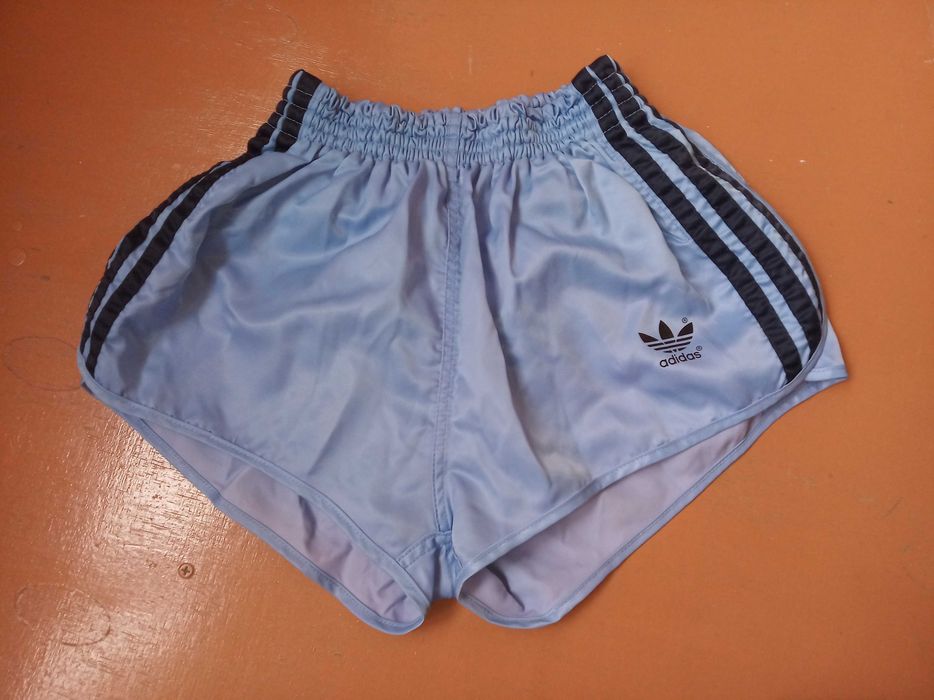 ЖІночі шорти Adidas розмір S-M